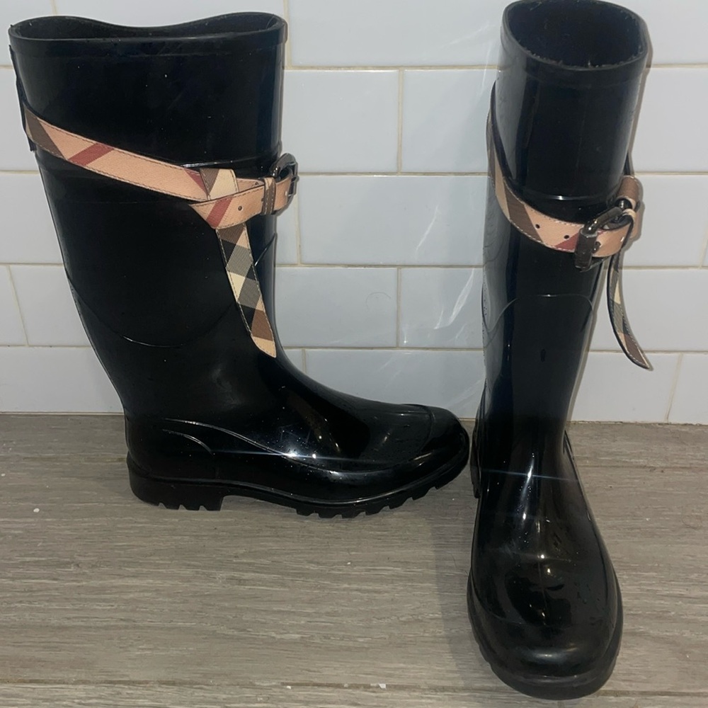 Burberry rain boots